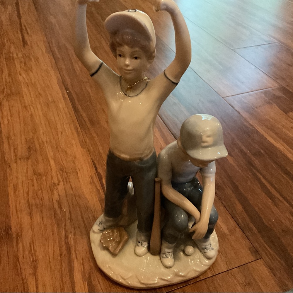 Paul Sebastian art baseball players. Great condition
